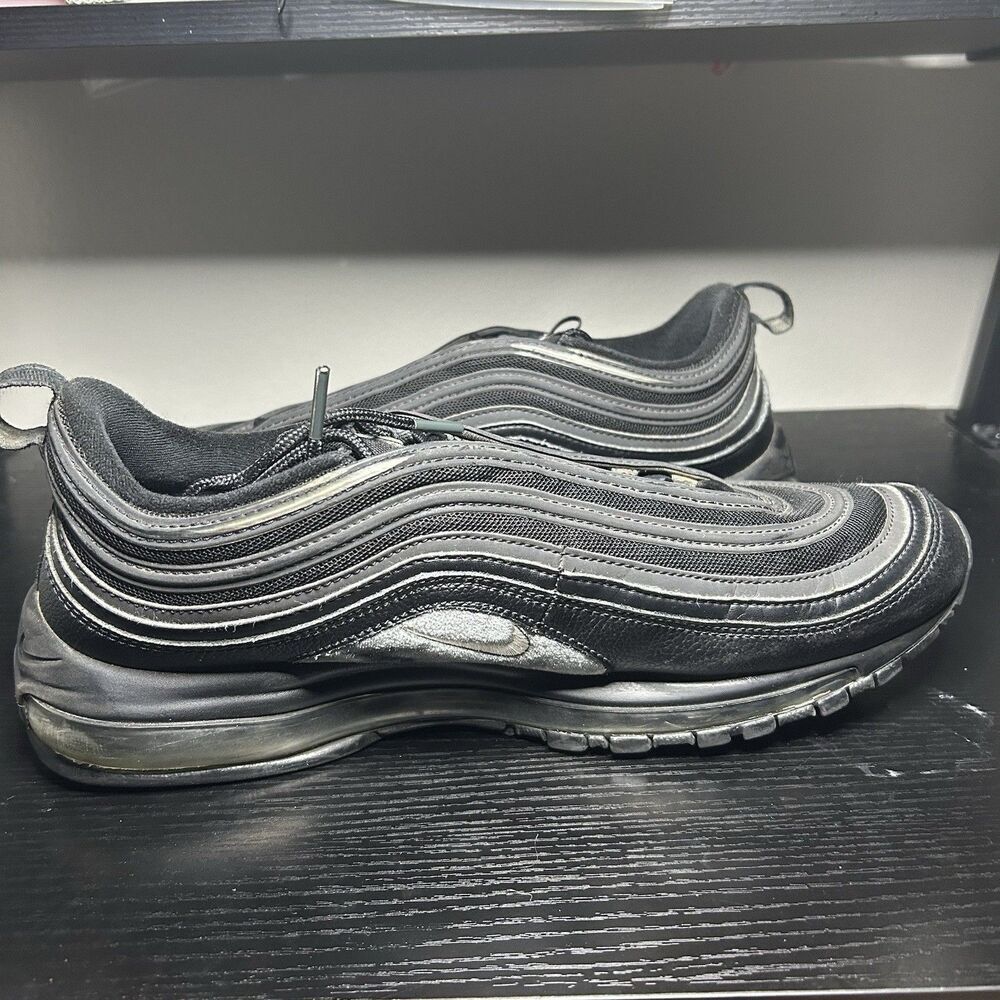 Nike Men's Black Air Max Sneakers - Picture 10 of 13